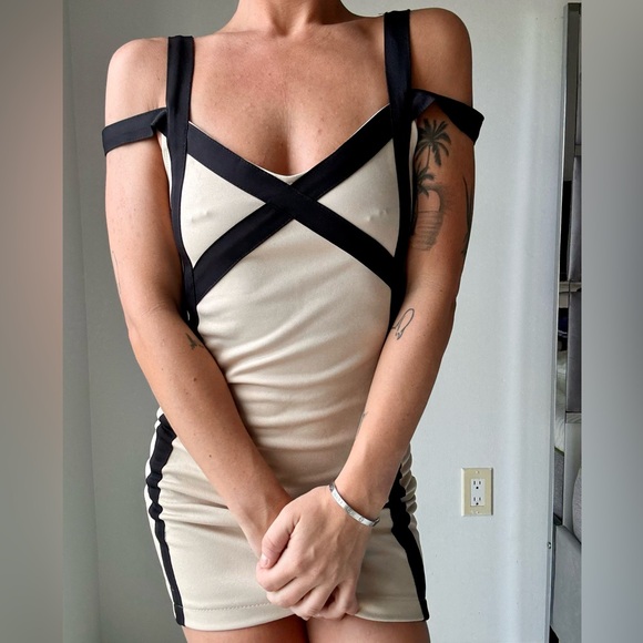 Bandage mini dress - Picture 3 of 6